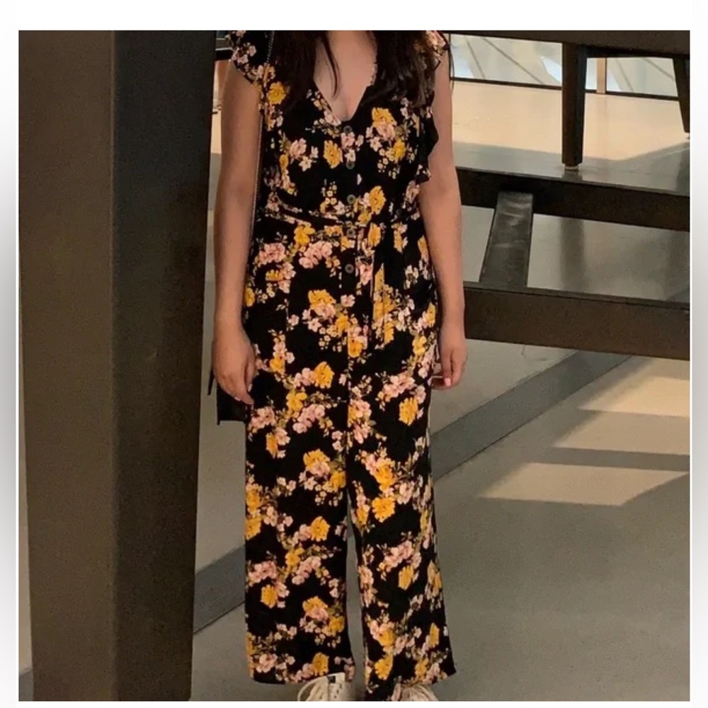 XHILARATION FLORAL PRINT WIDE LEG SLEEVELESS BUTTON-FRONT JUMPSUIT
